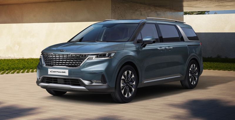 В России начали собирать Kia Carnival
