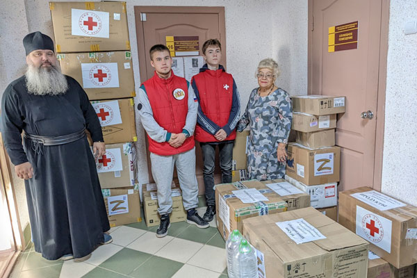 Жители Каменска-Уральского продолжают помогать мобилизованным