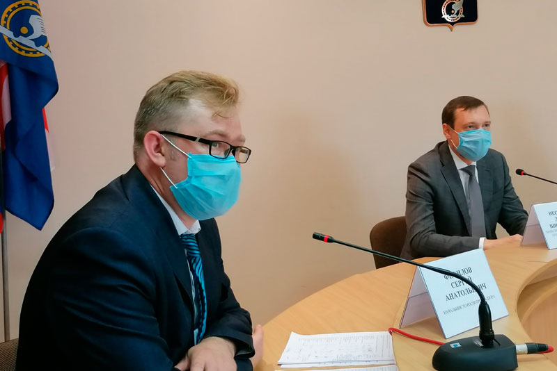 Про обслуживание покупателей без масок в магазинах Каменска-Уральского, последний звонок для выпускников и пункт для бессимптомных больных