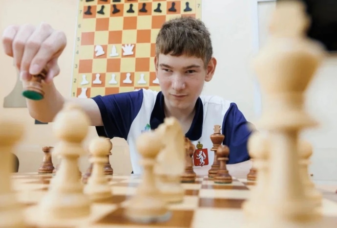 Уральский школьник с ДЦП и слепотой поборется за медали на чемпионате мира по шахматам