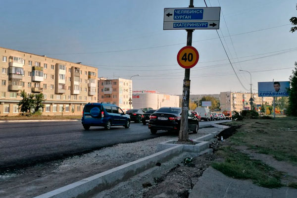 Новый пешеходник делать нельзя, а асфальтовые примыкания надо убрать. Директор УГХ Каменска-Уральского — о проблемном перекрестке на Пушкина