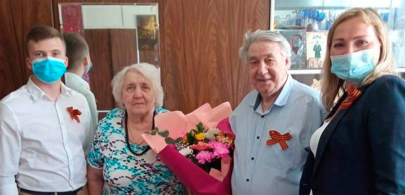 УАЗ поздравил ветеранов