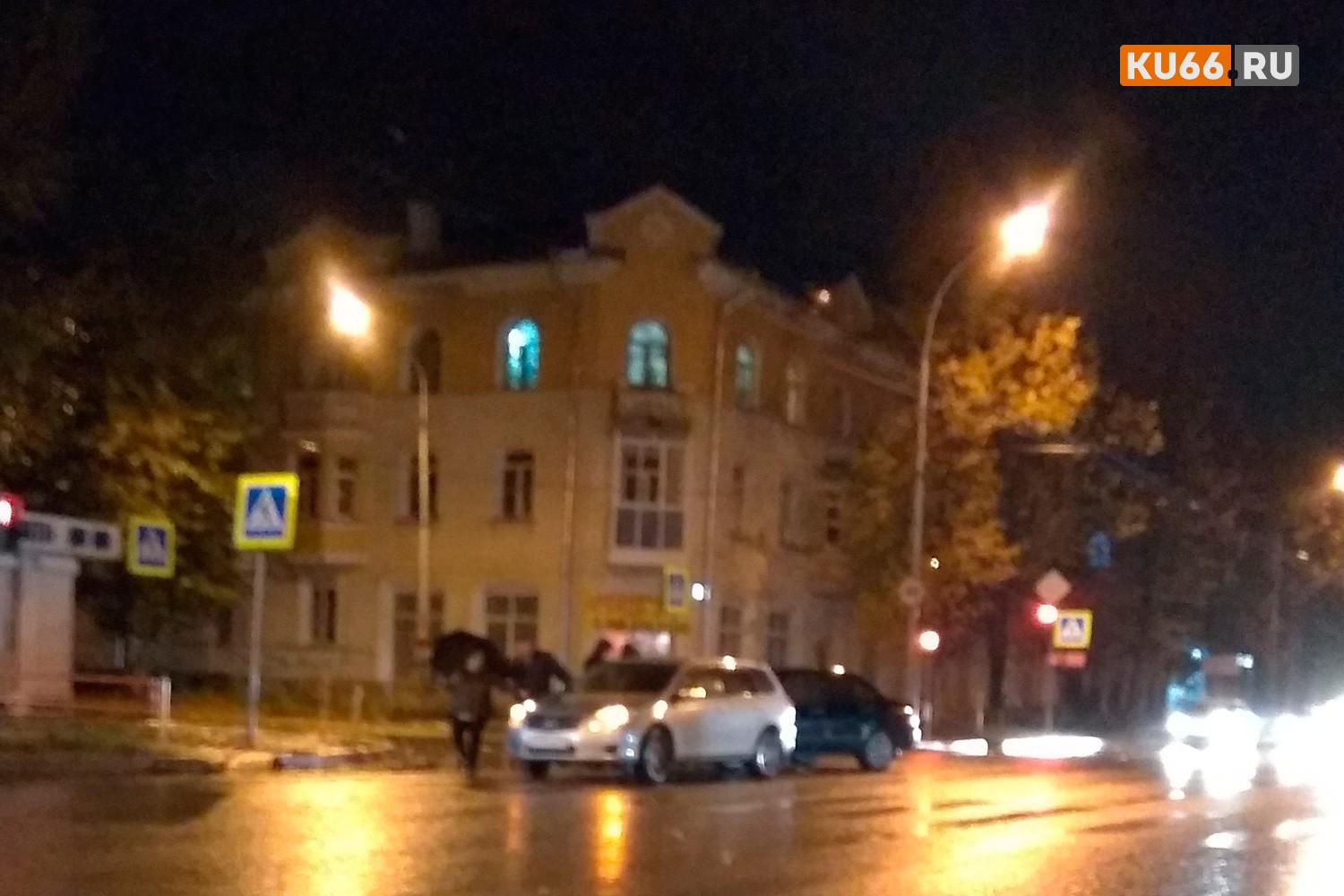 Разворачивался на «зеленый» и не пропустил... Подробности субботней аварии на перекрестке Алюминиевая – Стахановская в Каменске-Уральском