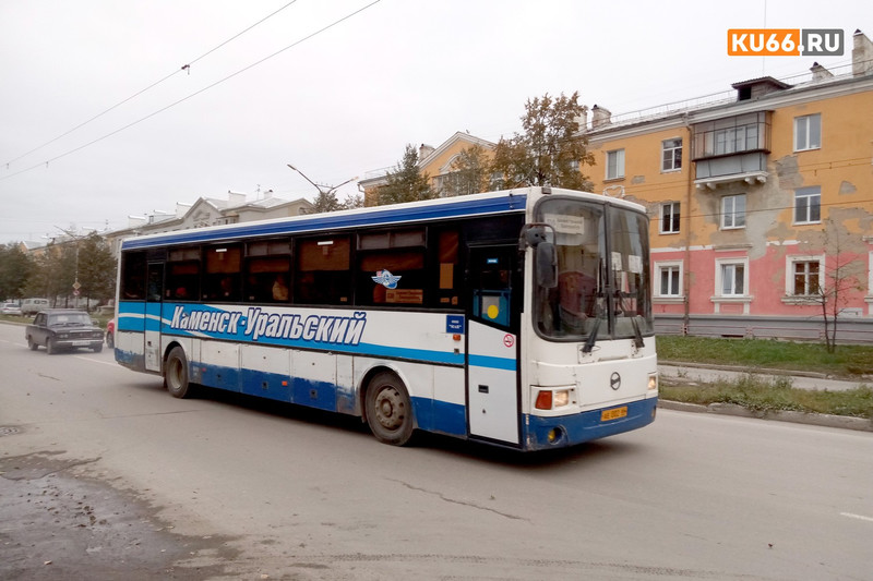 Часть автобусов из Каменска-Уральского в Екатеринбург была полдня блокирована из-за смога — люди не смогли уехать ни на одном из трех рейсов