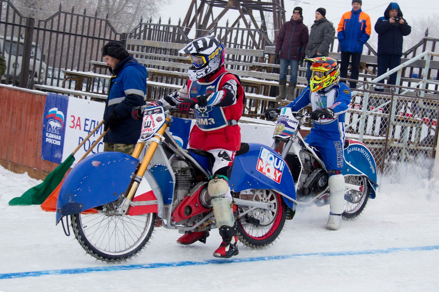 «Соревнования ожидаются просто огонь!» В выходные на стадионе «Металлург» в Каменске-Уральском — мотогонки на льду, личный чемпионат