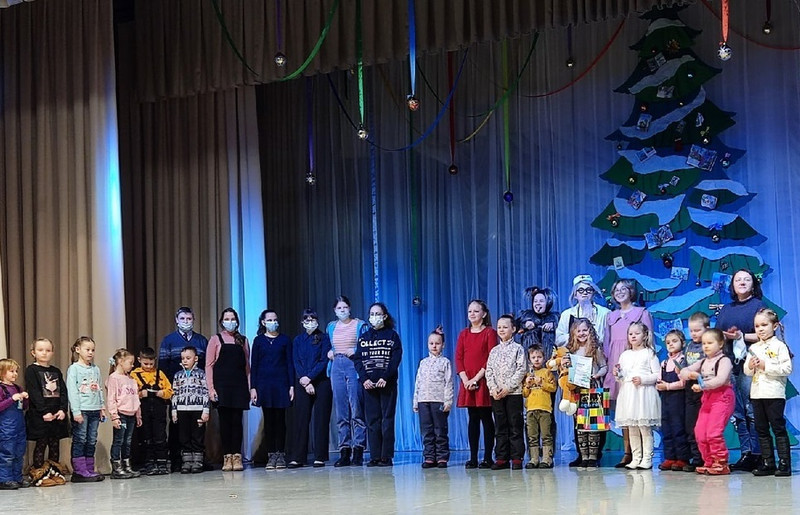 Вручили «Туфельку» и другие награды: в каменском ДК «Юность» подвели итоги конкурса новогодних сказок. ИМЕНА всех победителей