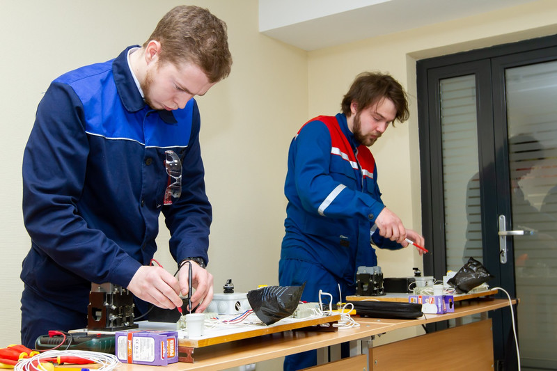 Список уральских регионов, где поставят эксперимент по «четырехдневке» Список уральских регионов, где поставят эксперимент по «четырехдневке»