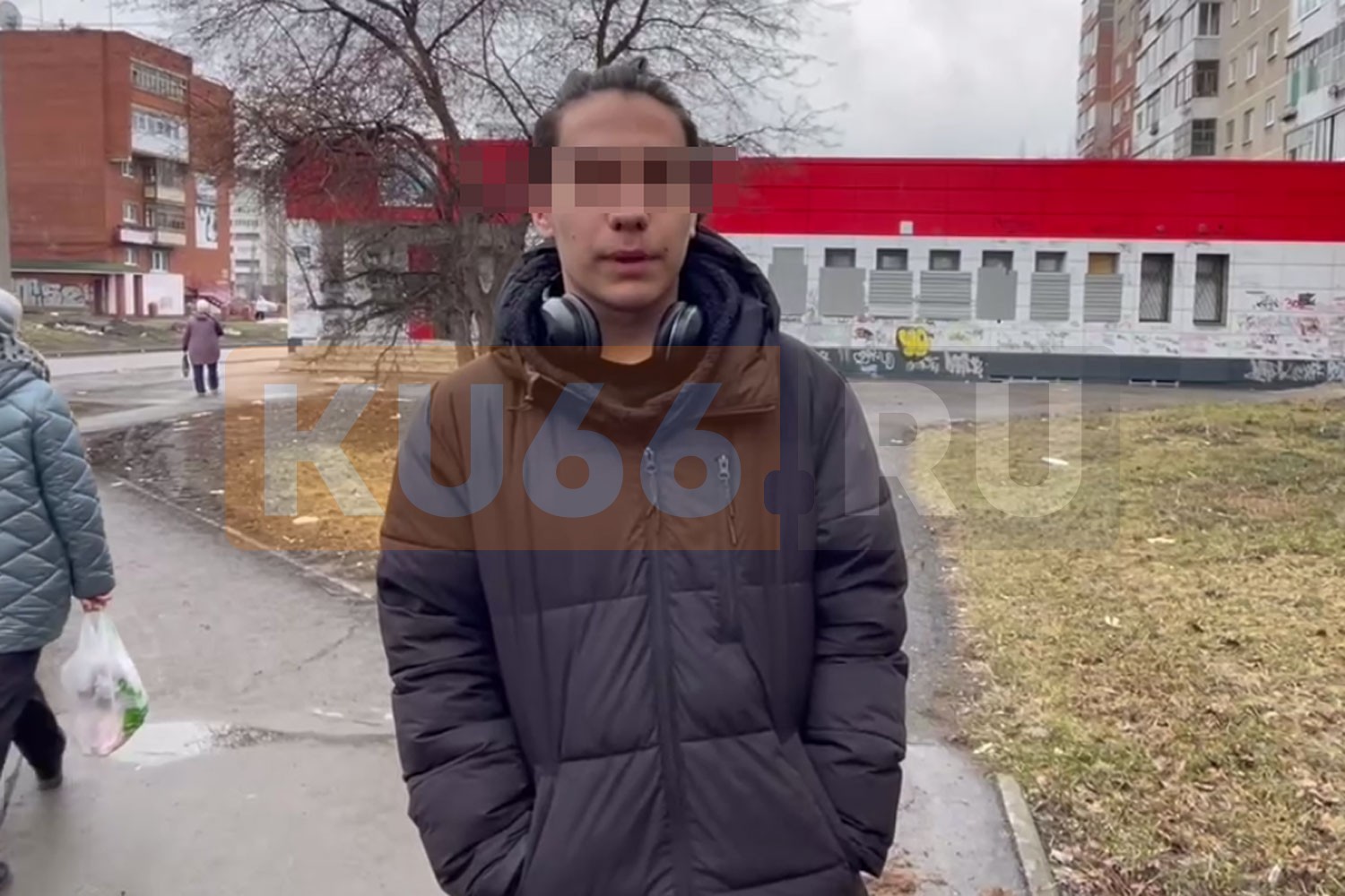 В Каменске-Уральском пострадавший 15-летний подросток участвовал в следственных действиях | На Урале прошли следственные действия с пострадавшим подростком, которого избили за длинные волосы