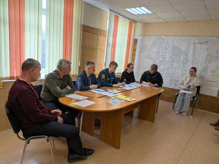 Садоводы Каменска-Уральского встретились с администрацией: какие вопросы они обсудили? | В Каменске-Уральском садоводы встретились с властями Садоводы Каменска-Уральского встретились с администрацией: какие вопросы они обсудили? | В Каменске-Уральском садоводы встретились с властями