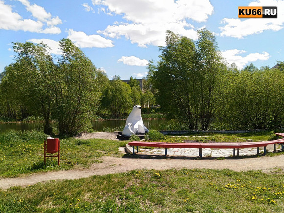 Каменцы пожаловались областным властям на состояние пруда по ул. Тевосяна. Оказалось, на его чистку нужны большие деньги и спецтехника