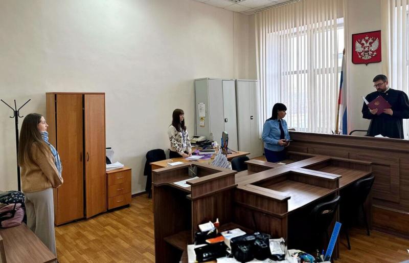 В Свердловской области осуждена экс-сотрудница Совкомбанка за хищение более 7 млн рублей клиентов | Экс-сотрудница Совкомбанка на Урале украла более 7 млн рублей у клиентов