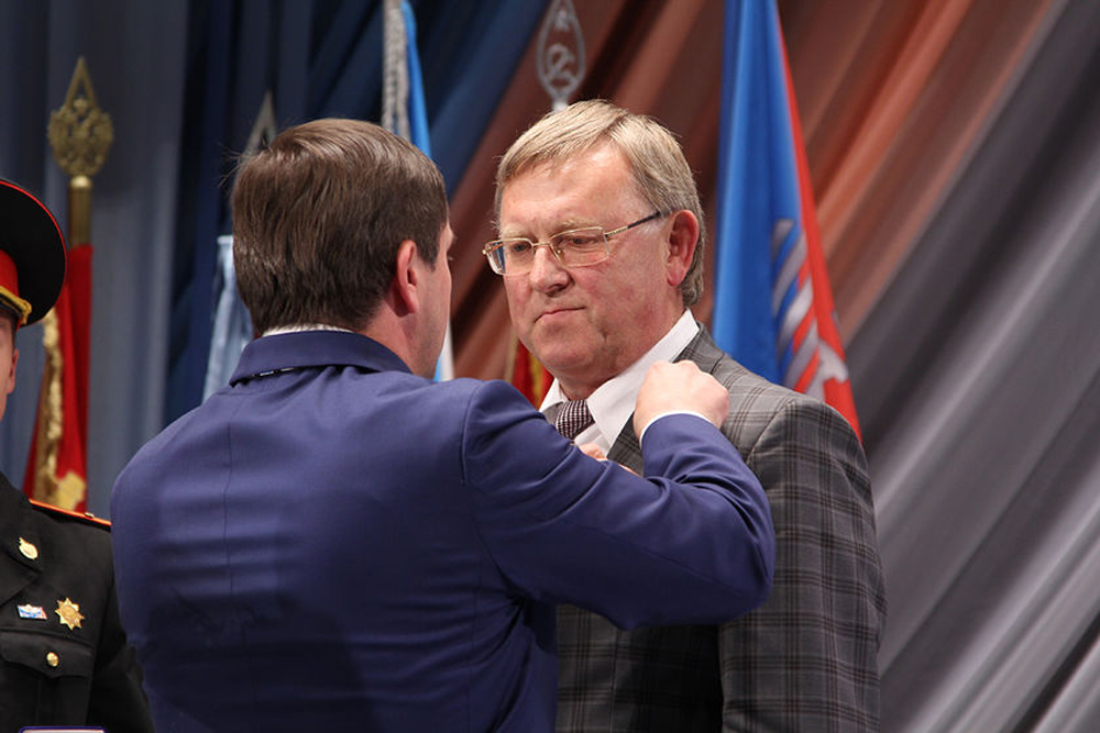 Руководитель филиала ТПП Каменска-Уральского Владимир Воронов — в списке одного из самых странных совещательных органов региона. ОПРОС Руководитель филиала ТПП Каменска-Уральского Владимир Воронов — в списке одного из самых странных совещательных органов региона. ОПРОС