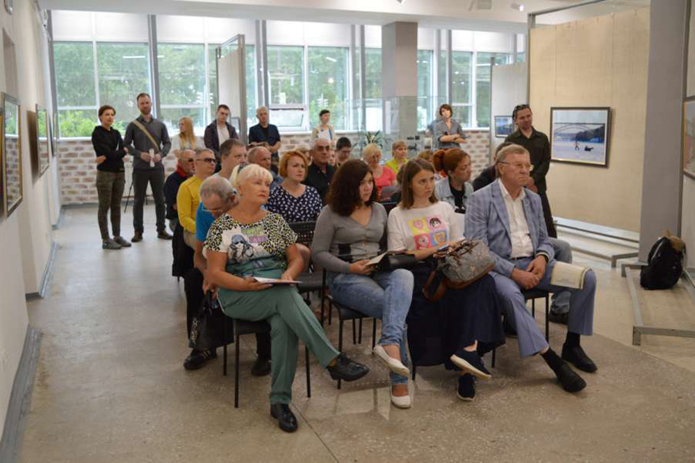 В Каменске-Уральском подвели итоги конкурса «В объективе целый мир» и раздали призы лучшим из лучших. Чьи снимки понравились всем зрителям?