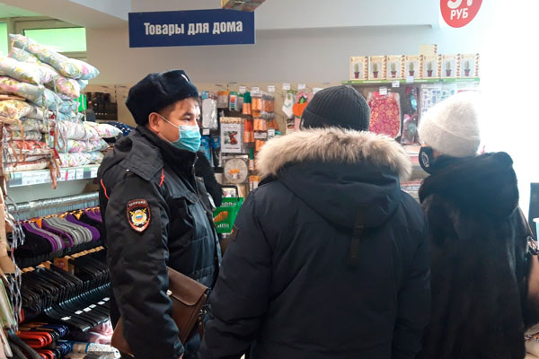 Рейды по соблюдению масочного режима в Каменске-Уральском продолжаются – чиновники и полицейские проверили сотни автобусов и магазинов