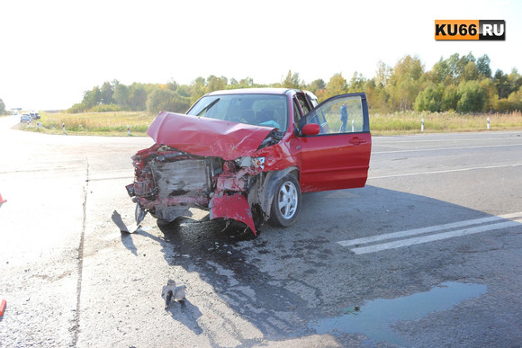 Под Каменском-Уральским в ДТП пострадали два человека. ФОТО