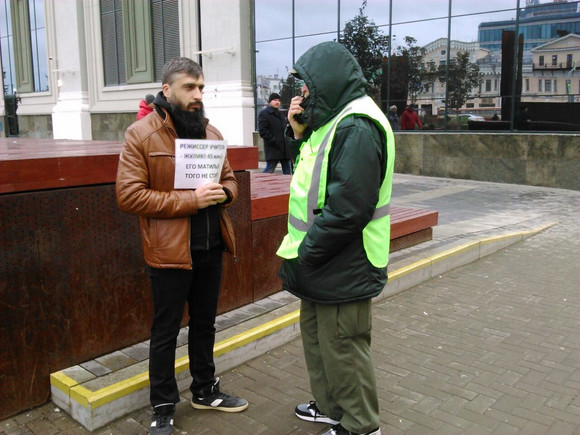Экс-священник из Каменска-Уральского принял участие в митинге против фильма Алексея Учителя «Матильда». ВИДЕО