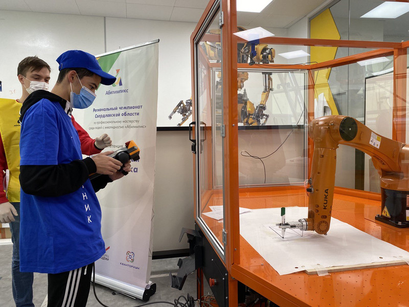Работодатели из Каменска-Уральского присматривали себе кадры среди ребят с ограниченными возможностями здоровья на чемпионате «Абилимпикс»