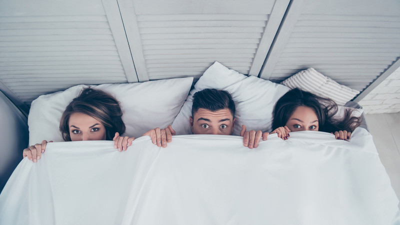 Секс-хард-кор и шведские семьи. Почему у россиян входит в моду полиамория