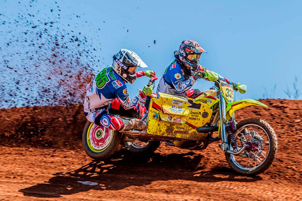 Права на ошибку не было. В разных точках России в эти выходные прошли мотогонки — в Каменск-Уральский призы и награды везут отовсюду! Права на ошибку не было. В разных точках России в эти выходные прошли мотогонки — в Каменск-Уральский призы и награды везут отовсюду!