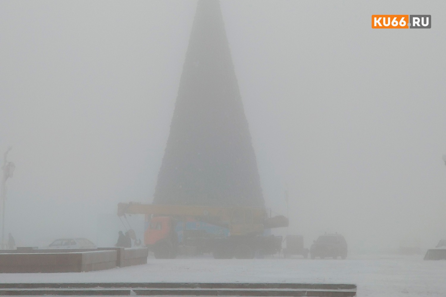 Напрасная паника: жители Каменска-Уральского получили сообщения о выбросах на КУМЗе, а другие — на СУМЗе, но у смога другие причины