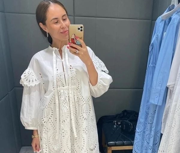 Перед выступлением звезде «Уральских пельменей» подкинули в туфли лезвие | Звезде «Уральских пельменей» Илане Дылдиной подкинули в туфли лезвие