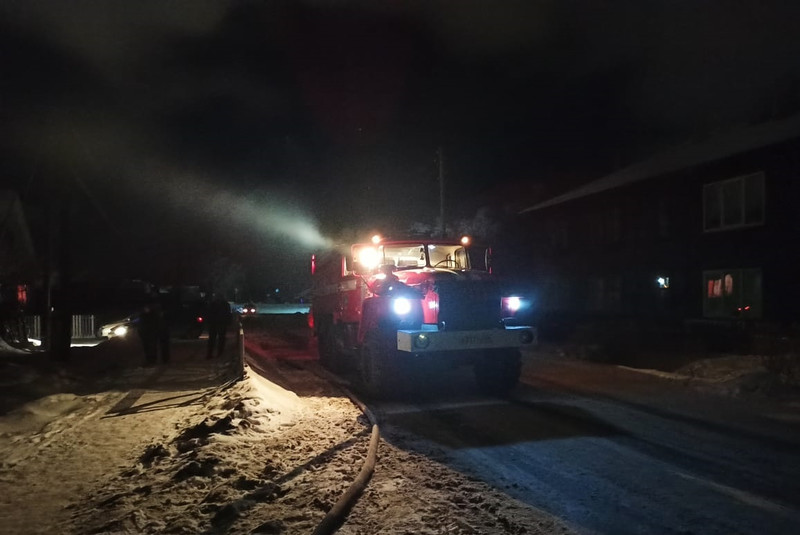 В деревне под Каменском-Уральским в понедельник горел частный жилой дом