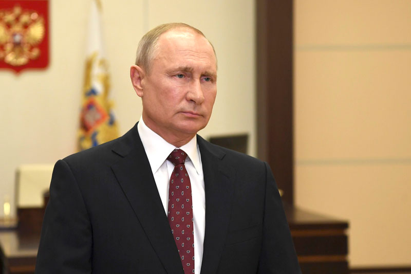 Путин поручил разработать план действий по восстановлению экономики