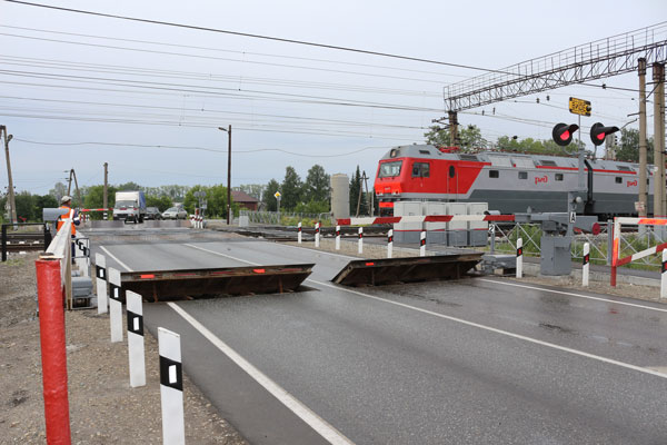 Госавтоинспекция напоминает водителям о правилах безопасности на железнодорожных переездах