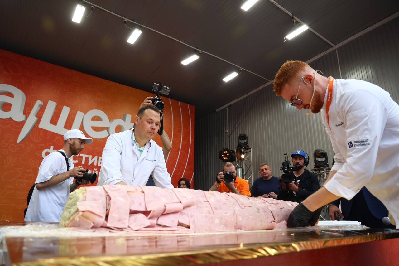 Компания из Екатеринбурга требует 664 тысячи рублей от Константина Ивлева