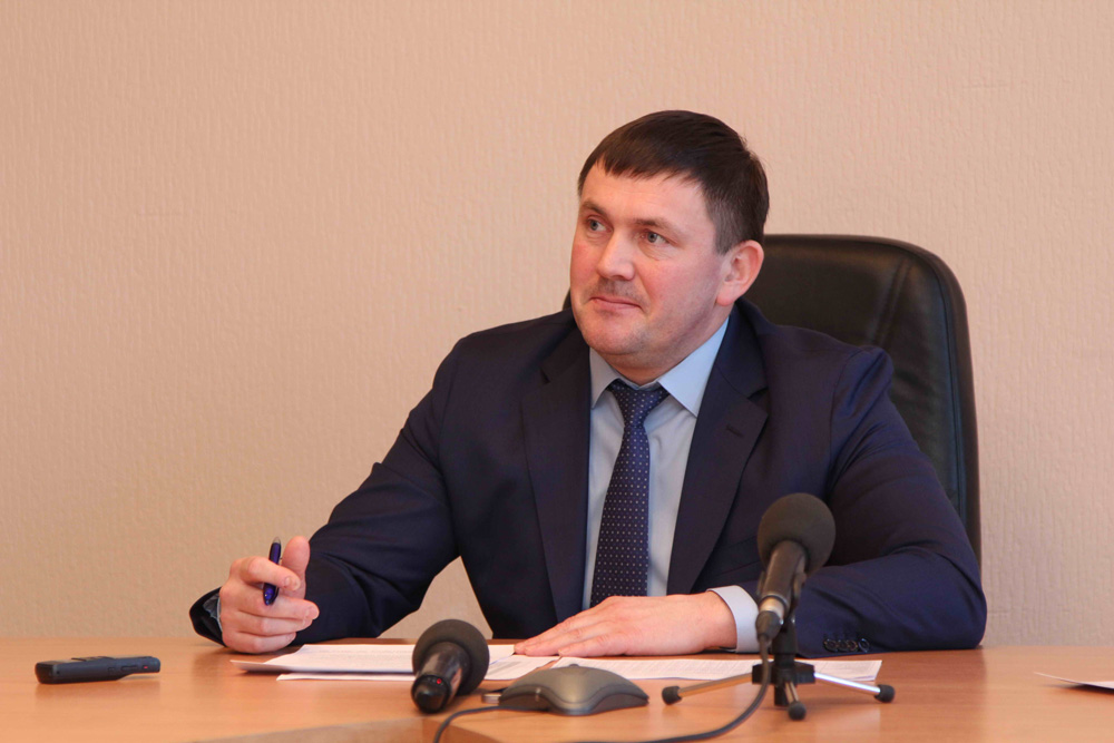 «Ничего нового здесь нет». Годовая пресс-конференция мэра Каменска-Уральского Алексея Шмыкова — в изложении его пресс-службы