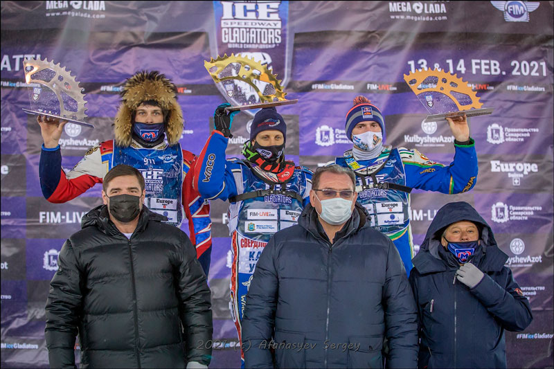 Права на ошибку не было. Дмитрий Хомицевич из Каменска-Уральского — бронзовый чемпион мира по мотогонкам на льду. Эта медаль дороже золота!