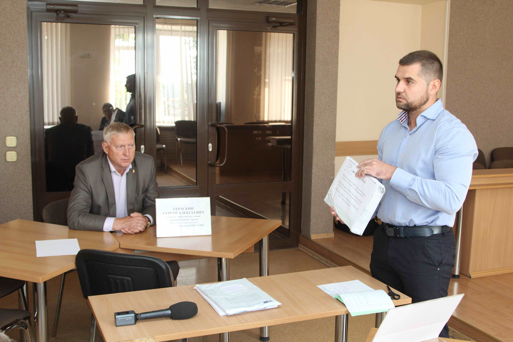 За «одиннадцатый» маршрут боролись перевозчики в Каменске-Уральском, однако конкурс провалился: заявки не соответствуют условиям!