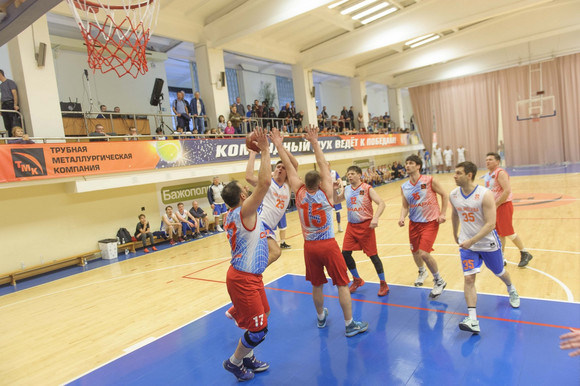 Команда СинТЗ по баскетболу выиграла «бронзу» в корпоративном турнире