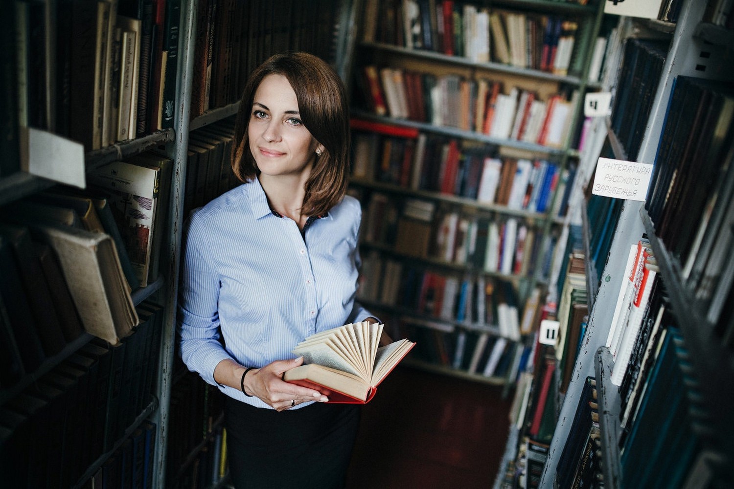 Наталья Тюшева из Каменска-Уральского вышла в финал всероссийского конкурса «Библиотекарь года». Ваш голос может приблизить ее к победе