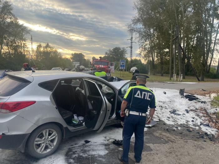 Стало известно, кто погиб в аварии с загоревшимся автомобилем в Каменске-Уральском | ГИБДД рассказала подробности смертельного ДТП в Каменске-Уральском