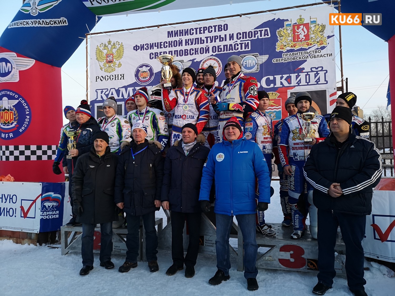 От старта до финиша к церемонии награждения. Как в Каменске открывали сезон мотогонок — Портал KU66.RU показывал все в прямом эфире!