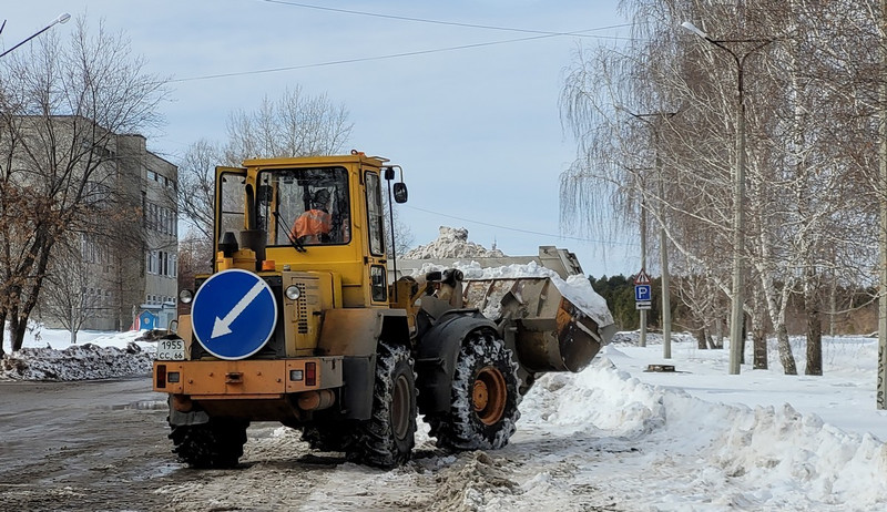 Борьба со снегом в преддверии потепления в Каменске-Уральском: власти и коммунальщики рассказали, что делают, чтобы избежать подтоплений