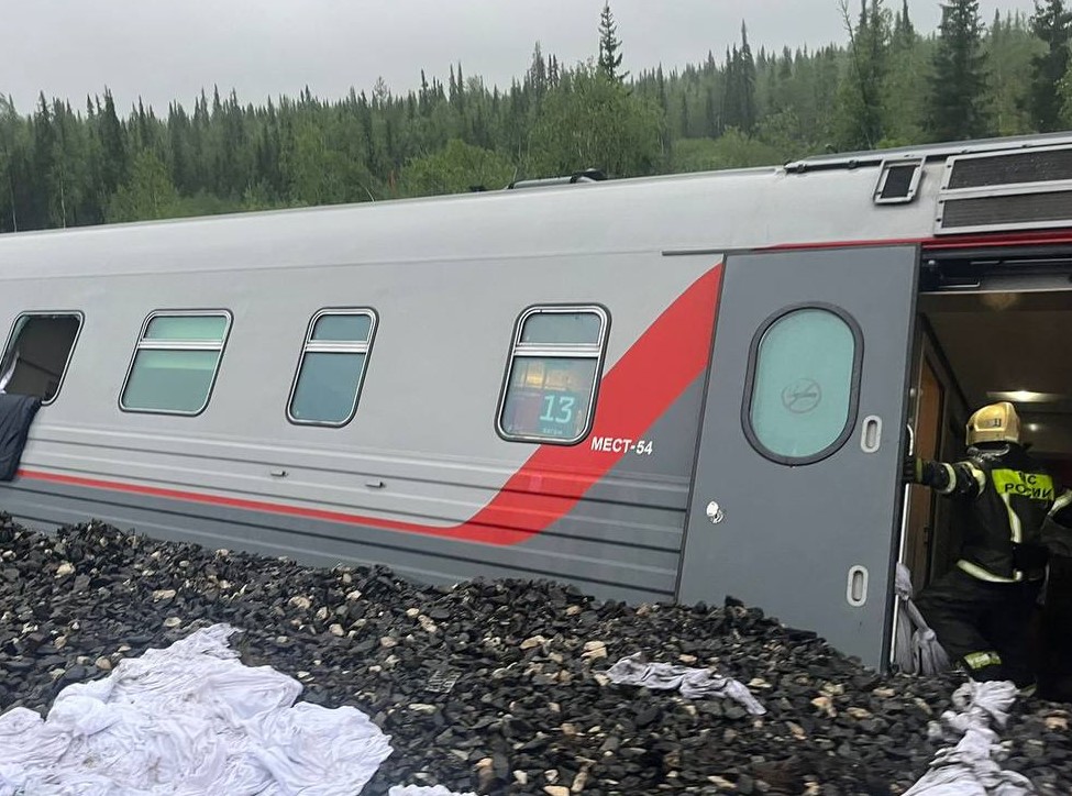 Крушение поезда в Коми: что известно о погибших и пропавших на данный момент | Число погибших при сходе поезда в Коми увеличилось до трех, среди них — подросток