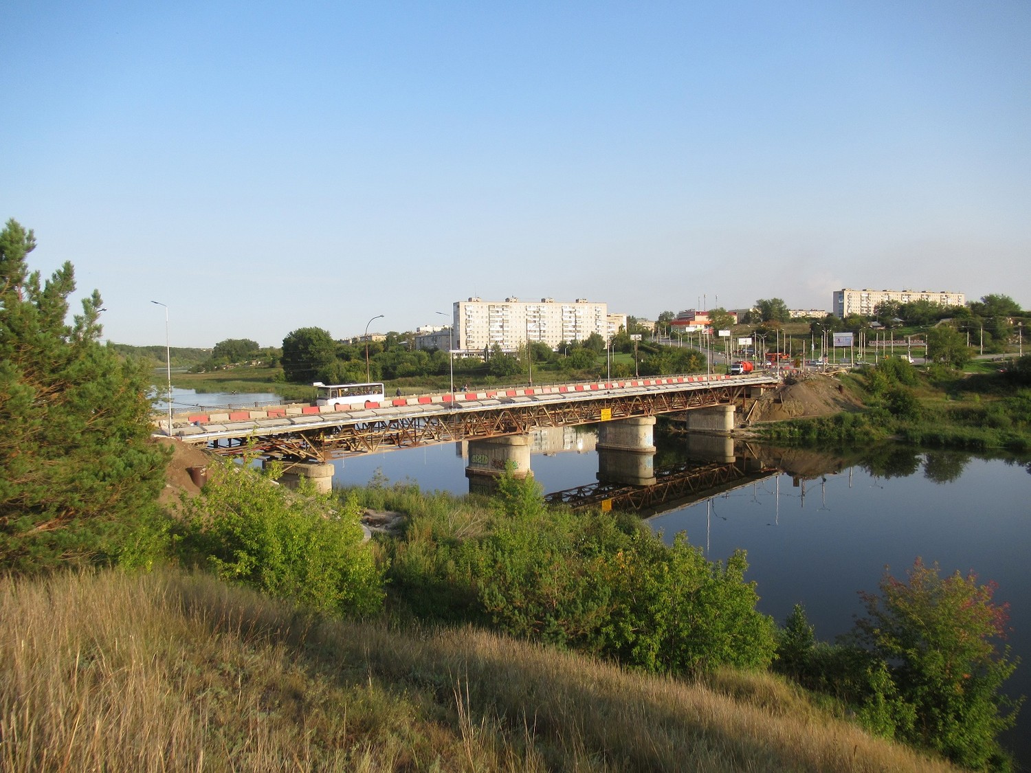 «Выполнено качественно». На Байновском мосту в Каменске-Уральском идет монтаж отбойников, обработка деформационных швов. Мэр уже осмотрел «Выполнено качественно». На Байновском мосту в Каменске-Уральском идет монтаж отбойников, обработка деформационных швов. Мэр уже осмотрел