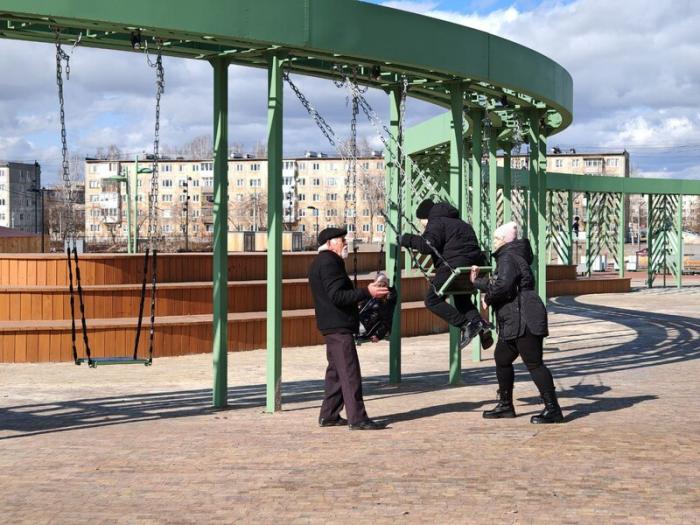 Когда откроют туалет в Байновском саду Каменска-Уральского? Власти ответили на вопрос  | Власти Каменска-Уральского рассказали, когда откроется туалет в Байновском саду