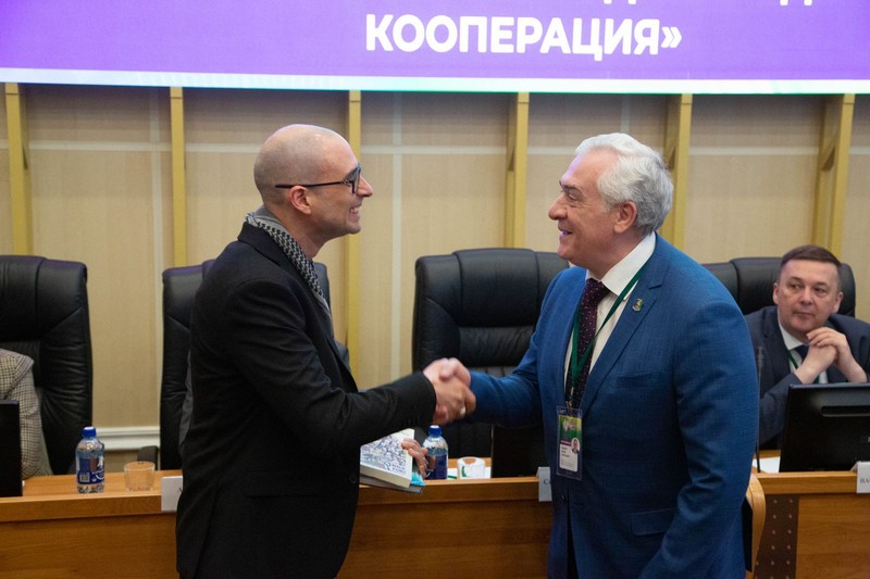 Информация из первых рук | В УрГЭУ состоялся Международный дипломатический форум