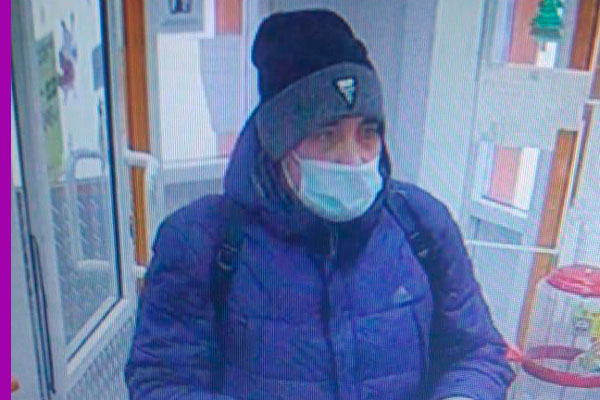 У пожилого жителя Каменска пропала банковская карта: вскоре начались списания в местных магазинах. Расплачивались мужчина и женщина