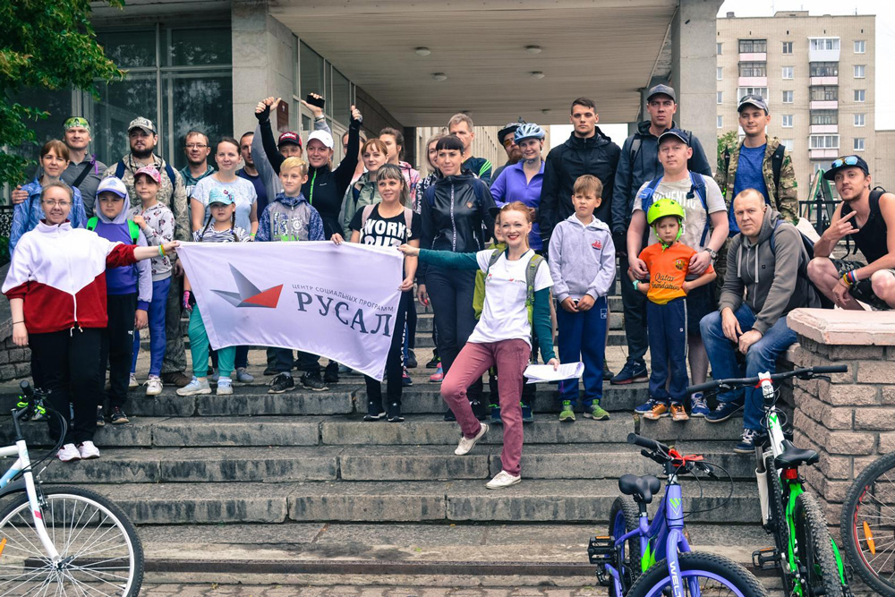 Жители Каменска-Уральского сели на велосипеды и крутили педали, узнавая о жизни героев, оставивших заметный след в истории города