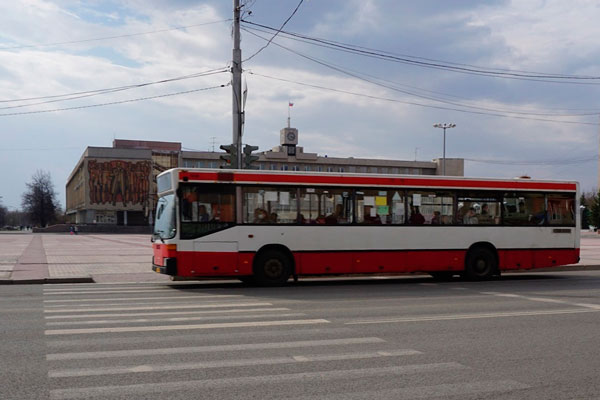 Каменцам рассказали, как в праздничные дни работает общественный транспорт: часть автобусов - по расписанию выходных, другая - как в рабочие