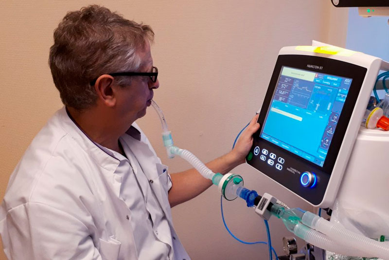 В США уничтожили российские аппараты ИВЛ, так и не использовав их