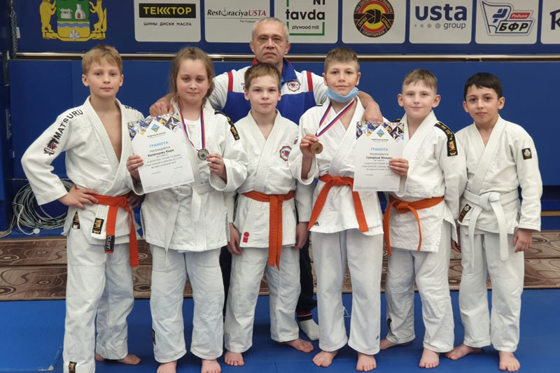 Каменские подростки-дзюдоисты вернулись с областного Первенства в Екатеринбурге и уже планируют поездку на Чемпионат УрФО в Курган