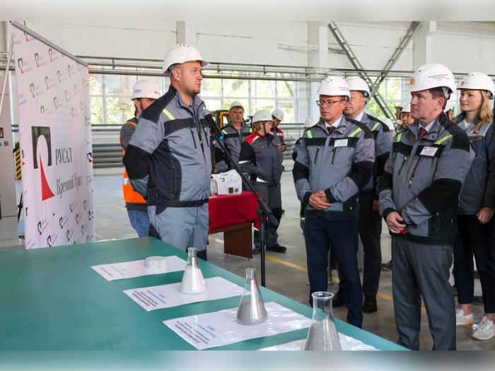 Импортозамещение в действии: РУСАЛ запустил производство стратегического сырья в Каменске-Уральском | РУСАЛ запустил производство лигатур железа и титана в Свердловской области