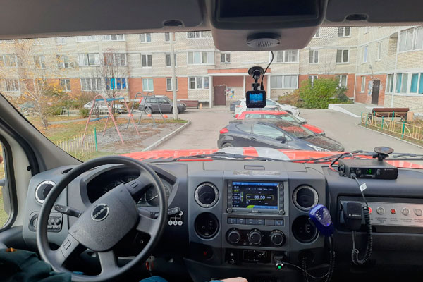 В МЧС назвали проблемные дворы в Каменске-Уральском, где сложно проехать спецтехнике