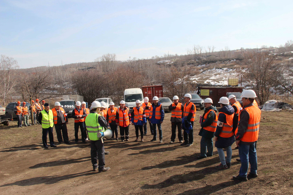 Разрушился затвор, появилась угроза прорыва и подтопления. Чиновники учились спасать людей у Волковской плотины в Каменске-Уральском