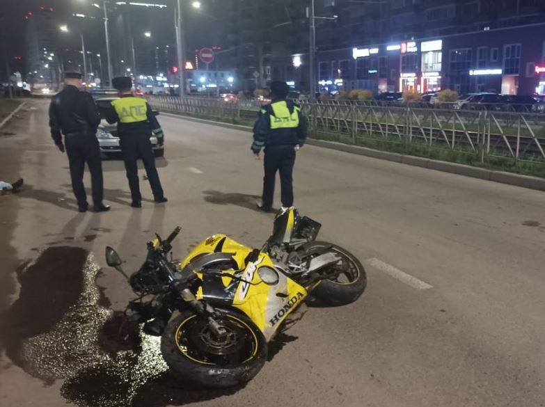 В Краснодаре произошло смертельное ДТП с участием мотоциклиста | В Краснодаре насмерть разбился мотоциклист